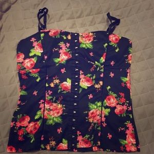 Floral buttoned croptop